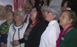60 yaş üstü öğrenciler karnelerini aldı