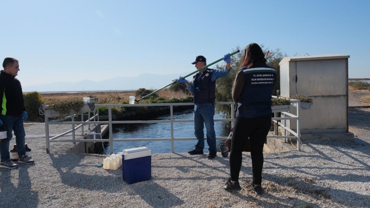 İzmir Körfezini ve dereleri kirleten İZSU’ya 8,3 milyon TL ceza