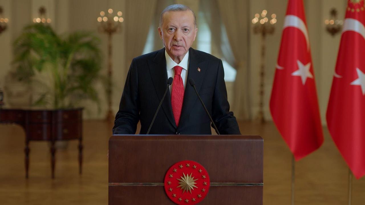 Cumhurbaşkanı Erdoğan’dan Sırrı Süreyya Önder için geçmiş olsun telefonu