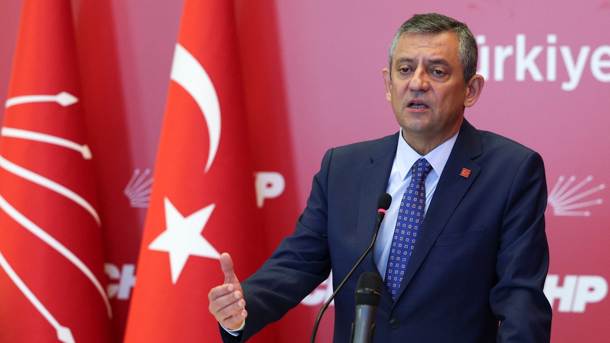 Özgür Özel: Erdoğan’a darbeci diyen ilk kişi Sayın Bahçeli’dir