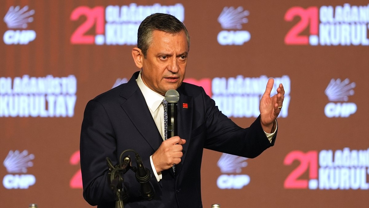 SON DAKİKA! CHP’de Özgür Özel yeniden genel başkan seçildi